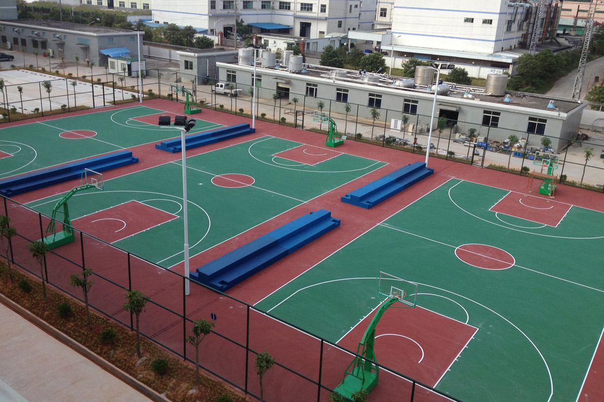 立讯集团-讯滔电子 足球场、篮球场、跑道